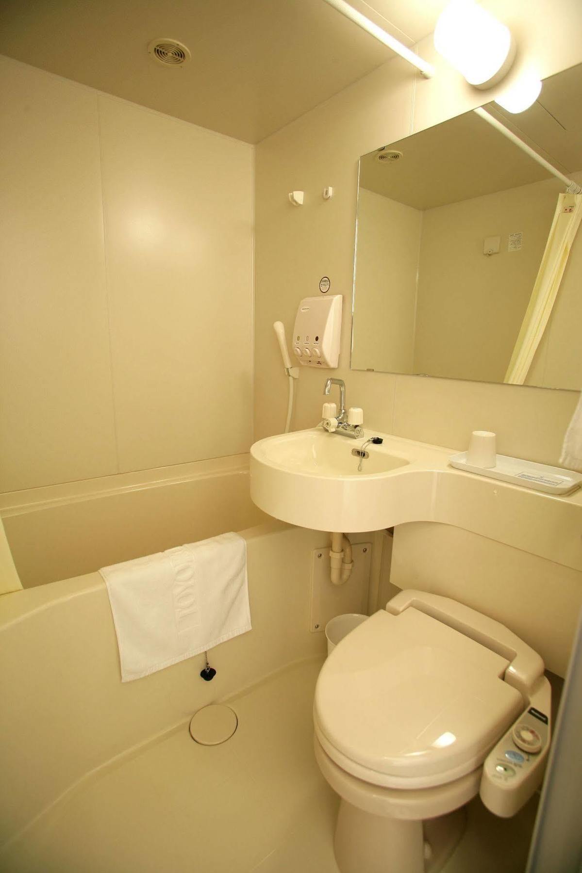 Toyoko Inn Busan Jungang Station Екстериор снимка